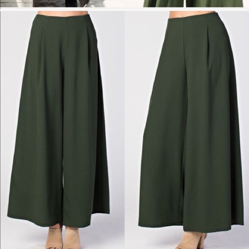 Love In 🌲pleated palazzo 🌲dress pants 🌲Forest Green